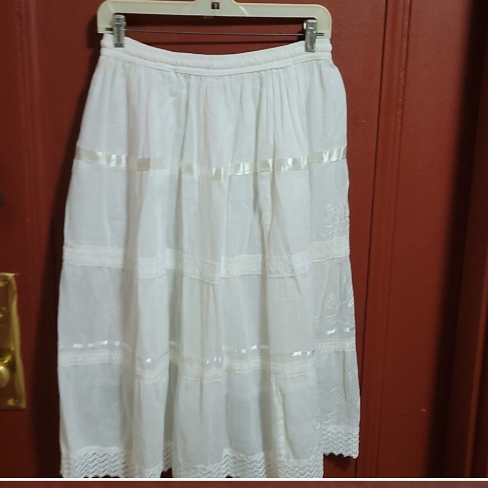 LADDI Three Tiered White A-Line Midi Skirt One Size Fit For ALL